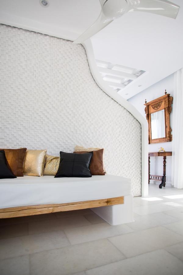 Naxian Riviera Exclusive Seafront Suites, Junior Suite Agios Prokopios  Buitenkant foto