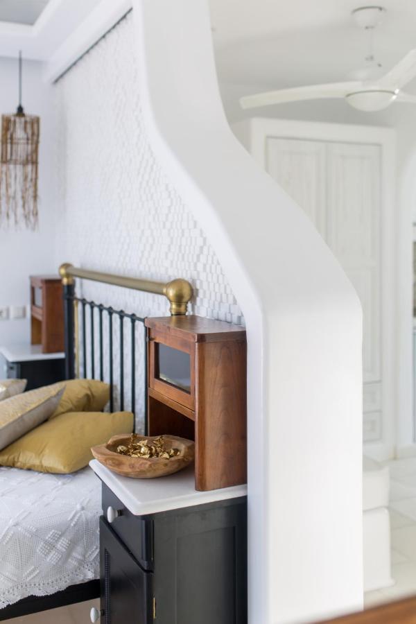 Naxian Riviera Exclusive Seafront Suites, Junior Suite Agios Prokopios  Buitenkant foto